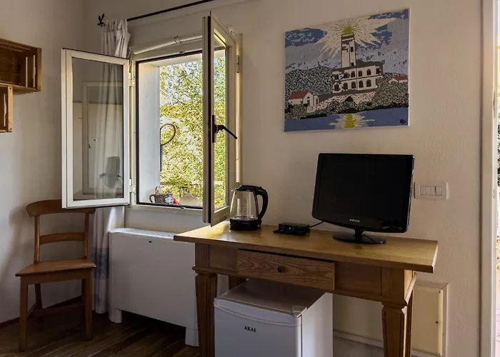 阳台旅馆 3* 奧爾比亞